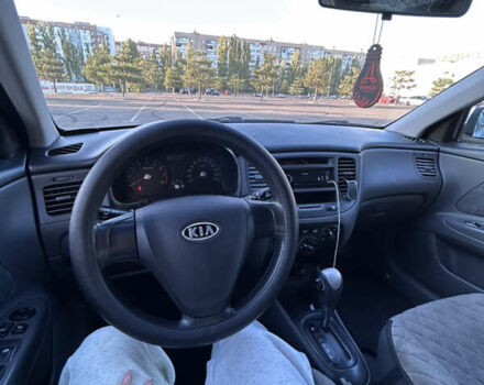 Серый Киа Рио, объемом двигателя 1.4 л и пробегом 146 тыс. км за 5700 $, фото 17 на Automoto.ua