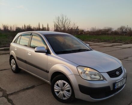 Серый Киа Рио, объемом двигателя 1.4 л и пробегом 148 тыс. км за 4950 $, фото 3 на Automoto.ua
