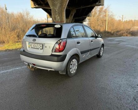 Серый Киа Рио, объемом двигателя 1.4 л и пробегом 400 тыс. км за 2700 $, фото 4 на Automoto.ua