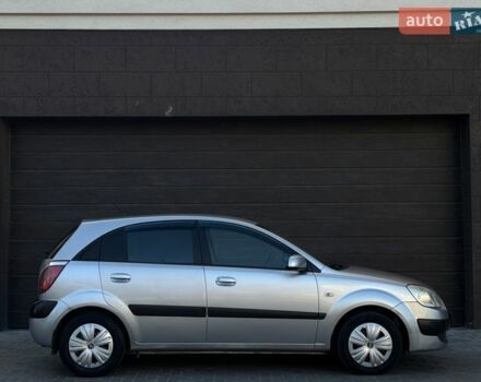 Серый Киа Рио, объемом двигателя 1.4 л и пробегом 149 тыс. км за 5699 $, фото 3 на Automoto.ua