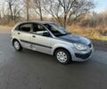 Серый Киа Рио, объемом двигателя 1.4 л и пробегом 400 тыс. км за 2700 $, фото 1 на Automoto.ua