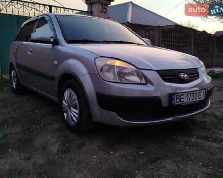 Сірий Кіа Ріо, об'ємом двигуна 1.4 л та пробігом 148 тис. км за 4950 $, фото 3 на Automoto.ua