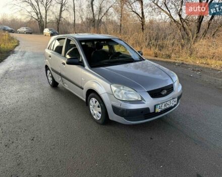 Сірий Кіа Ріо, об'ємом двигуна 1.4 л та пробігом 284 тис. км за 2699 $, фото 2 на Automoto.ua