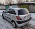Серый Киа Рио, объемом двигателя 1.4 л и пробегом 146 тыс. км за 5500 $, фото 16 на Automoto.ua