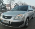 Сірий Кіа Ріо, об'ємом двигуна 1.4 л та пробігом 147 тис. км за 5500 $, фото 1 на Automoto.ua