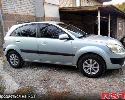 Серый Киа Рио, объемом двигателя 1.4 л и пробегом 225 тыс. км за 4500 $, фото 10 на Automoto.ua