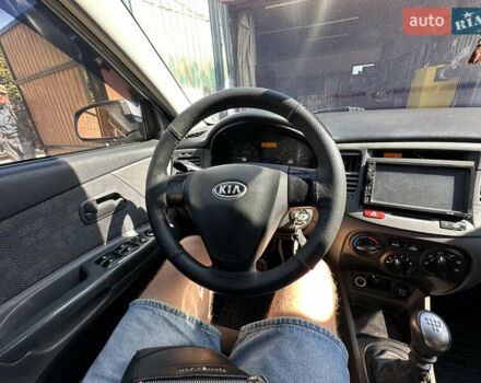 Сірий Кіа Ріо, об'ємом двигуна 1.4 л та пробігом 223 тис. км за 4900 $, фото 24 на Automoto.ua
