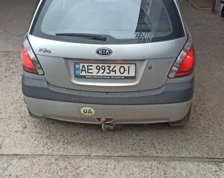 Серый Киа Рио, объемом двигателя 1.4 л и пробегом 220 тыс. км за 4200 $, фото 2 на Automoto.ua