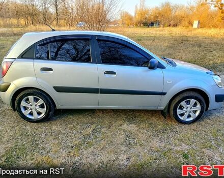 Сірий Кіа Ріо, об'ємом двигуна 1.4 л та пробігом 227 тис. км за 4000 $, фото 3 на Automoto.ua