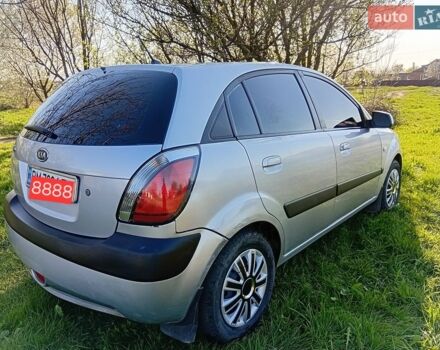 Серый Киа Рио, объемом двигателя 1.4 л и пробегом 220 тыс. км за 3699 $, фото 16 на Automoto.ua