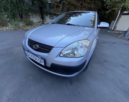 Серый Киа Рио, объемом двигателя 1.6 л и пробегом 70 тыс. км за 6500 $, фото 3 на Automoto.ua