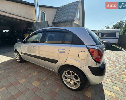 Сірий Кіа Ріо, об'ємом двигуна 1.4 л та пробігом 223 тис. км за 4900 $, фото 7 на Automoto.ua