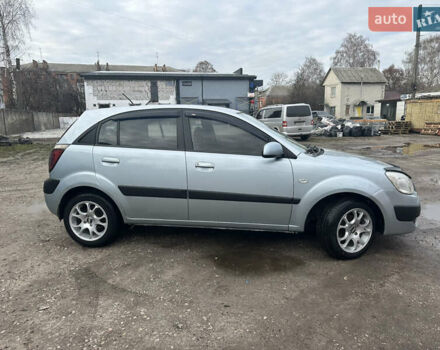 Серый Киа Рио, объемом двигателя 1.4 л и пробегом 223 тыс. км за 4700 $, фото 9 на Automoto.ua