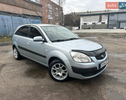 Серый Киа Рио, объемом двигателя 1.4 л и пробегом 223 тыс. км за 4700 $, фото 3 на Automoto.ua