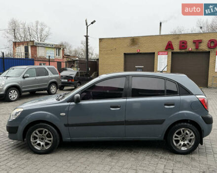 Серый Киа Рио, объемом двигателя 1.4 л и пробегом 178 тыс. км за 3300 $, фото 2 на Automoto.ua
