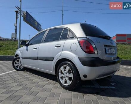 Серый Киа Рио, объемом двигателя 1.4 л и пробегом 177 тыс. км за 4650 $, фото 4 на Automoto.ua