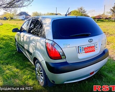 Серый Киа Рио, объемом двигателя 1.4 л и пробегом 220 тыс. км за 3800 $, фото 4 на Automoto.ua