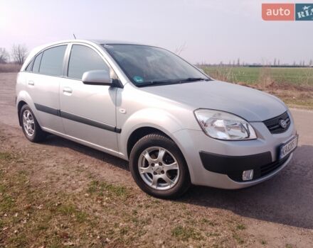 Сірий Кіа Ріо, об'ємом двигуна 1.4 л та пробігом 119 тис. км за 5000 $, фото 4 на Automoto.ua