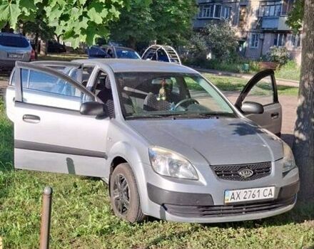 Сірий Кіа Ріо, об'ємом двигуна 1.4 л та пробігом 240 тис. км за 5000 $, фото 2 на Automoto.ua