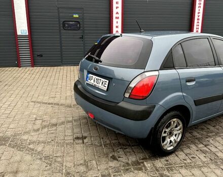 Серый Киа Рио, объемом двигателя 1.4 л и пробегом 17800 тыс. км за 3300 $, фото 9 на Automoto.ua