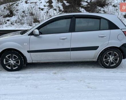Серый Киа Рио, объемом двигателя 1.4 л и пробегом 271 тыс. км за 4500 $, фото 4 на Automoto.ua