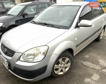 Серый Киа Рио, объемом двигателя 1.4 л и пробегом 95 тыс. км за 7000 $, фото 3 на Automoto.ua