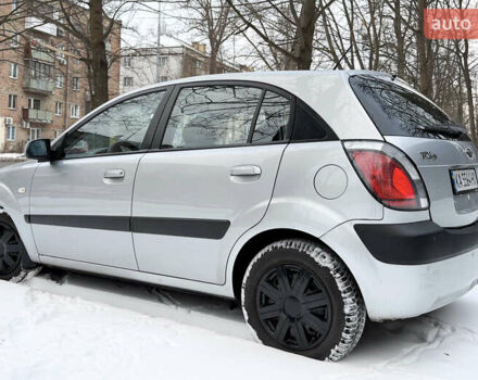 Сірий Кіа Ріо, об'ємом двигуна 1.34 л та пробігом 196 тис. км за 5300 $, фото 11 на Automoto.ua