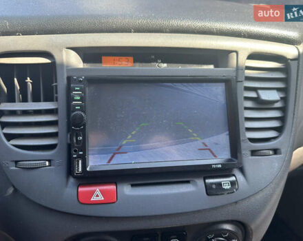 Сірий Кіа Ріо, об'ємом двигуна 1.4 л та пробігом 223 тис. км за 4900 $, фото 27 на Automoto.ua