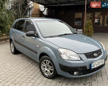 Серый Киа Рио, объемом двигателя 1.4 л и пробегом 178 тыс. км за 3300 $, фото 3 на Automoto.ua