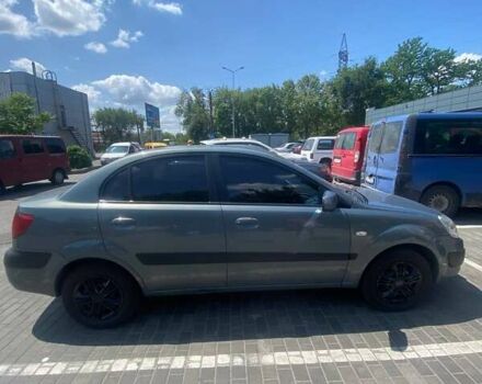 Серый Киа Рио, объемом двигателя 1.49 л и пробегом 163 тыс. км за 4000 $, фото 2 на Automoto.ua