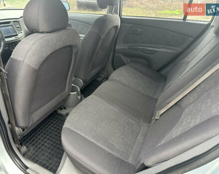 Серый Киа Рио, объемом двигателя 1.4 л и пробегом 223 тыс. км за 4700 $, фото 30 на Automoto.ua