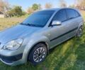 Серый Киа Рио, объемом двигателя 1.4 л и пробегом 225 тыс. км за 3800 $, фото 12 на Automoto.ua