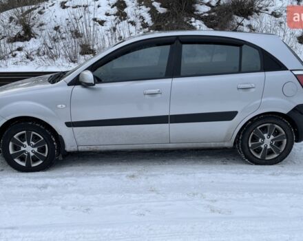 Серый Киа Рио, объемом двигателя 1.4 л и пробегом 271 тыс. км за 4500 $, фото 4 на Automoto.ua