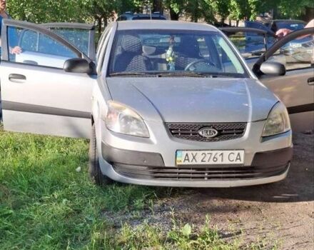 Серый Киа Рио, объемом двигателя 1.4 л и пробегом 240 тыс. км за 5000 $, фото 6 на Automoto.ua