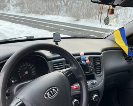 Серый Киа Рио, объемом двигателя 1.4 л и пробегом 271 тыс. км за 4500 $, фото 7 на Automoto.ua