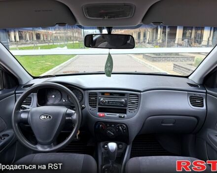 Сірий Кіа Ріо, об'ємом двигуна 1.4 л та пробігом 152 тис. км за 7000 $, фото 6 на Automoto.ua
