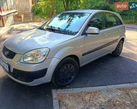 Сірий Кіа Ріо, об'ємом двигуна 1.4 л та пробігом 196 тис. км за 5400 $, фото 3 на Automoto.ua