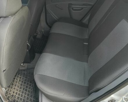 Сірий Кіа Ріо, об'ємом двигуна 1.4 л та пробігом 227 тис. км за 4000 $, фото 10 на Automoto.ua