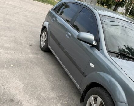 Сірий Кіа Ріо, об'ємом двигуна 1.4 л та пробігом 255 тис. км за 3897 $, фото 3 на Automoto.ua