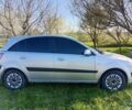 Серый Киа Рио, объемом двигателя 1.4 л и пробегом 225 тыс. км за 3800 $, фото 2 на Automoto.ua