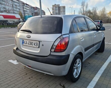 Серый Киа Рио, объемом двигателя 1.4 л и пробегом 200 тыс. км за 4200 $, фото 7 на Automoto.ua