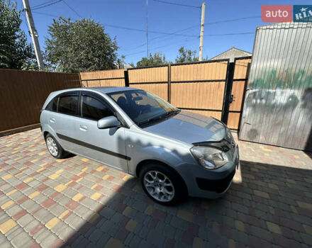 Сірий Кіа Ріо, об'ємом двигуна 1.4 л та пробігом 223 тис. км за 4900 $, фото 14 на Automoto.ua