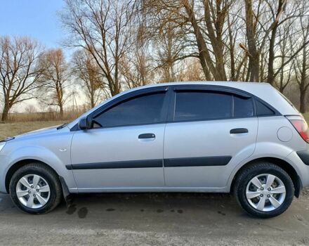 Сірий Кіа Ріо, об'ємом двигуна 1.4 л та пробігом 227 тис. км за 4000 $, фото 12 на Automoto.ua