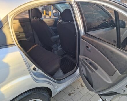Серый Киа Рио, объемом двигателя 1.4 л и пробегом 200 тыс. км за 4200 $, фото 5 на Automoto.ua