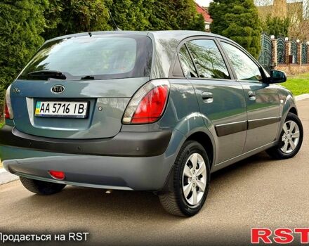 Сірий Кіа Ріо, об'ємом двигуна 1.4 л та пробігом 152 тис. км за 7000 $, фото 3 на Automoto.ua