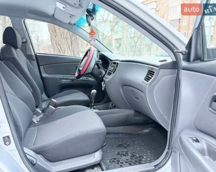 Сірий Кіа Ріо, об'ємом двигуна 1.34 л та пробігом 196 тис. км за 5300 $, фото 18 на Automoto.ua