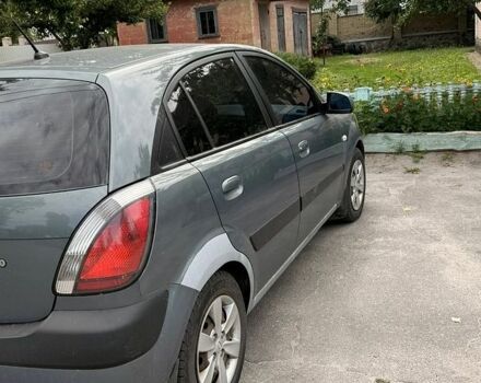 Сірий Кіа Ріо, об'ємом двигуна 1.4 л та пробігом 255 тис. км за 3900 $, фото 2 на Automoto.ua