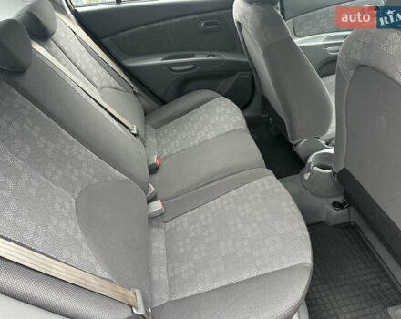 Сірий Кіа Ріо, об'ємом двигуна 1.4 л та пробігом 98 тис. км за 5990 $, фото 21 на Automoto.ua