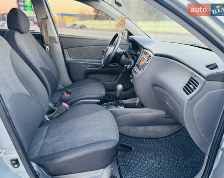 Серый Киа Рио, объемом двигателя 1.4 л и пробегом 190 тыс. км за 6200 $, фото 16 на Automoto.ua