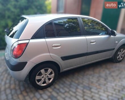 Серый Киа Рио, объемом двигателя 1.4 л и пробегом 33 тыс. км за 5500 $, фото 6 на Automoto.ua